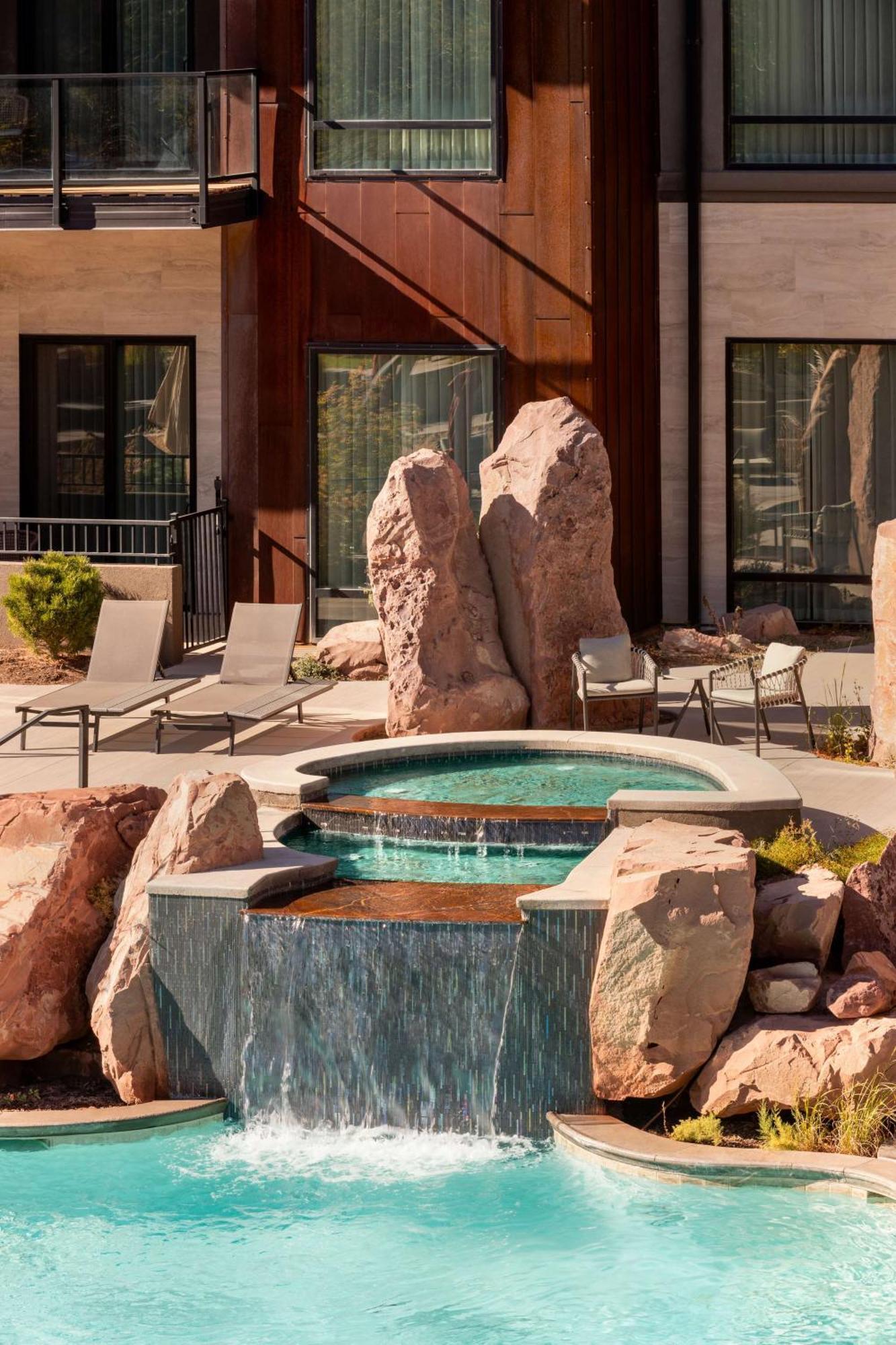 Отель Casitas At The Hoodoo Moab, Curio Collection By Hilton Abbey Road Экстерьер фото